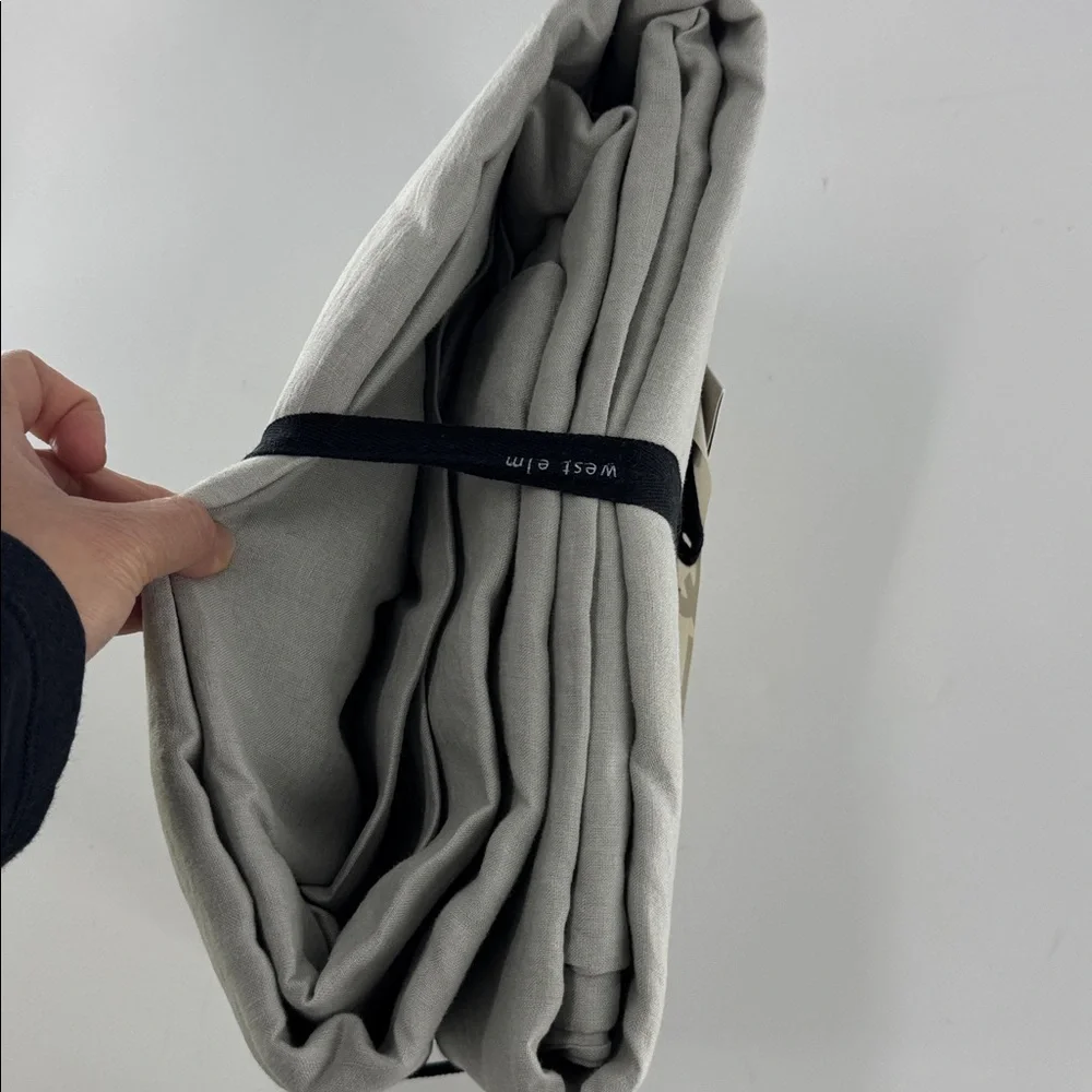 West Elm Belgian Flax Linen Gray Duvet Cover Size Full/Queen NWT